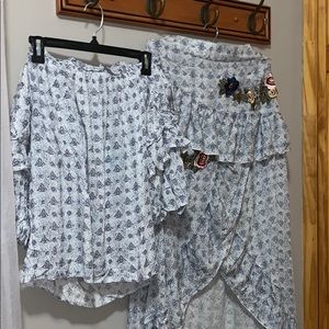 Blouse and skirt set